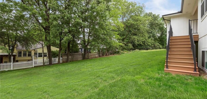 4214 NW 77th Terrace, Kansas City, MO 64151