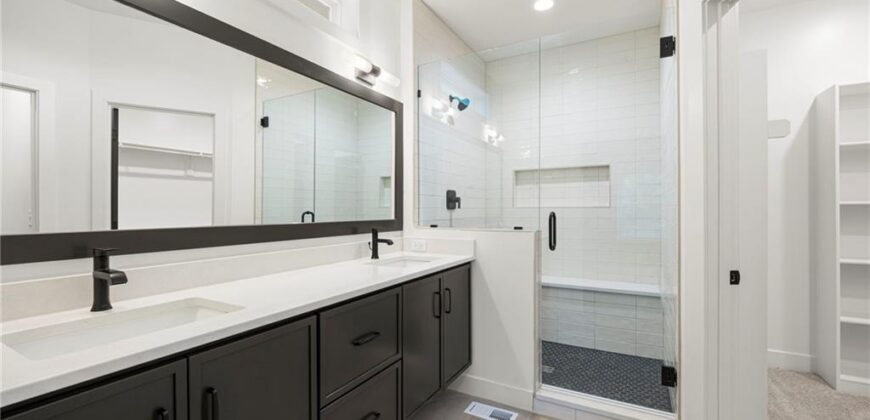 4214 NW 77th Terrace, Kansas City, MO 64151
