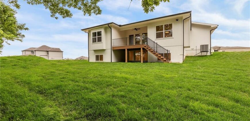 4214 NW 77th Terrace, Kansas City, MO 64151