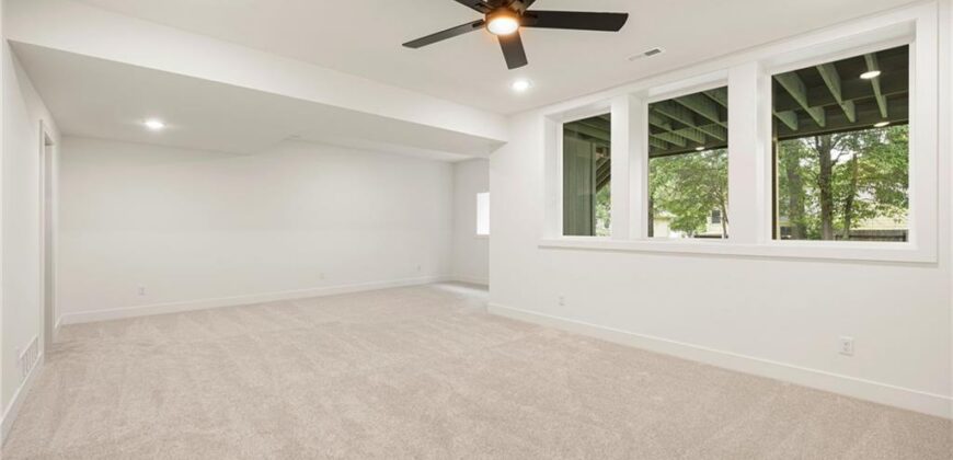 4214 NW 77th Terrace, Kansas City, MO 64151