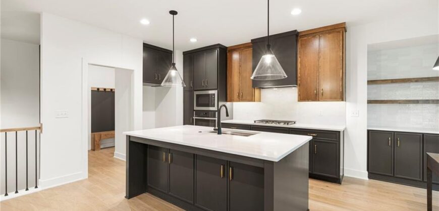 4214 NW 77th Terrace, Kansas City, MO 64151