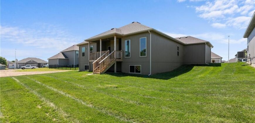 8912 N Monroe Avenue, Kansas City, MO 64156