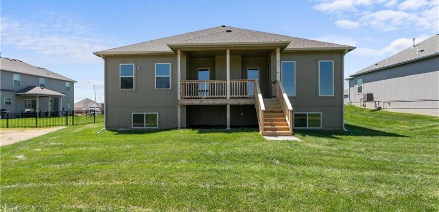 8912 N Monroe Avenue, Kansas City, MO 64156