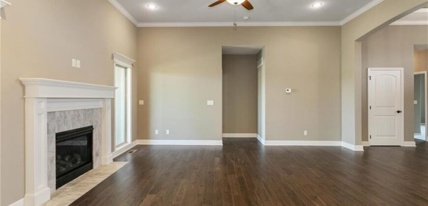 8912 N Monroe Avenue, Kansas City, MO 64156