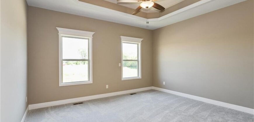 8912 N Monroe Avenue, Kansas City, MO 64156