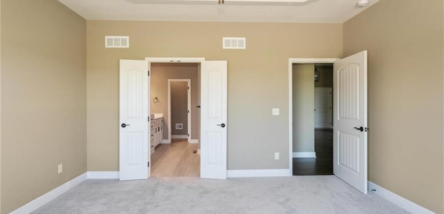 8912 N Monroe Avenue, Kansas City, MO 64156