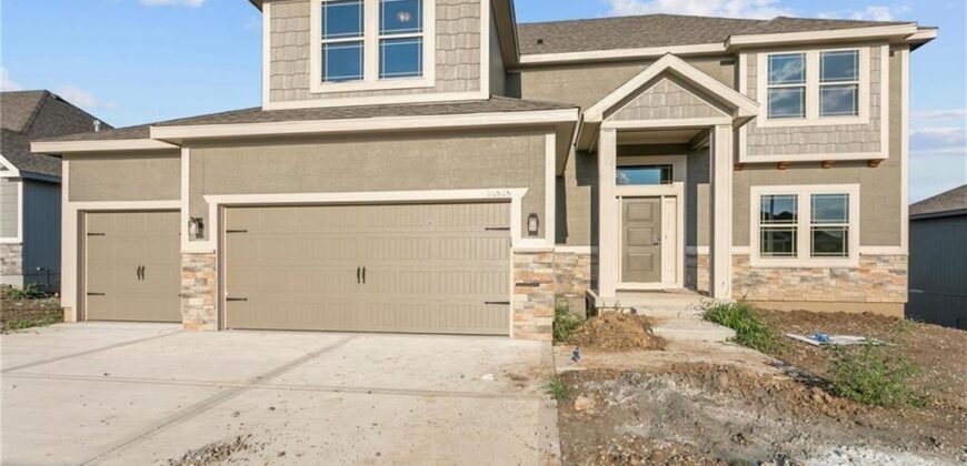 8894 N Monroe Avenue, Kansas City, MO 64156