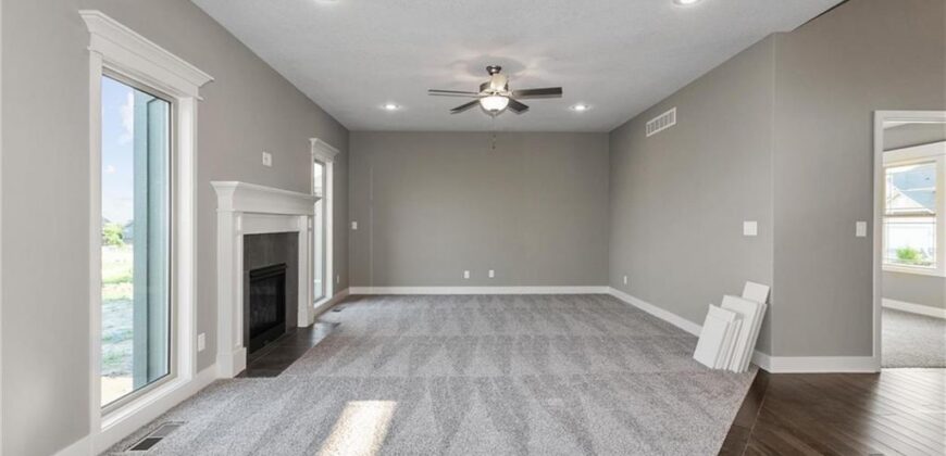 8894 N Monroe Avenue, Kansas City, MO 64156