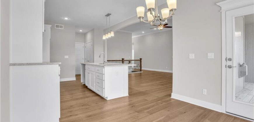 11460 N Auburndale Circle, Kansas City, MO 64157