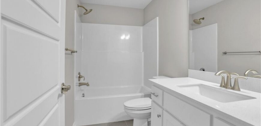 11460 N Auburndale Circle, Kansas City, MO 64157