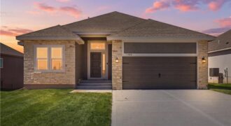 11460 N Auburndale Circle, Kansas City, MO 64157