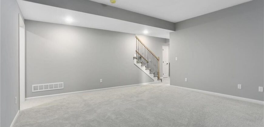 11456 N Auburndale Circle, Kansas City, MO 64157