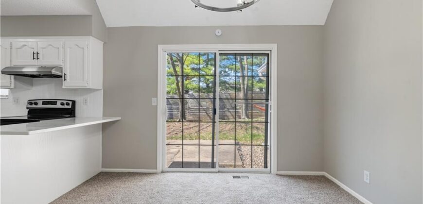 8240 NW Birch Lane, Kansas City, MO 64151