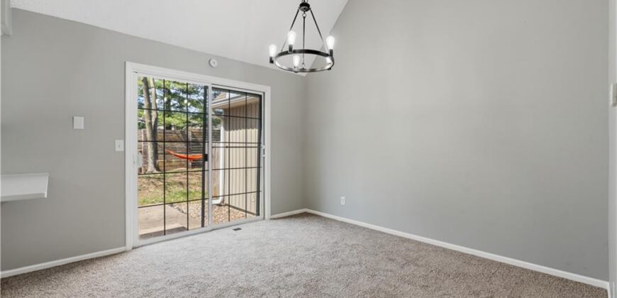 8240 NW Birch Lane, Kansas City, MO 64151