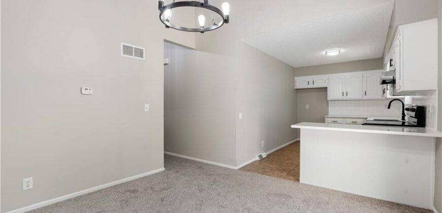 8240 NW Birch Lane, Kansas City, MO 64151