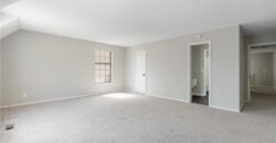 8240 NW Birch Lane, Kansas City, MO 64151