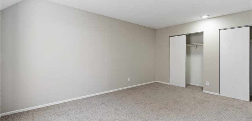 8240 NW Birch Lane, Kansas City, MO 64151