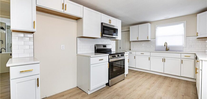 808 NE Russell Road, Kansas City, MO 64116