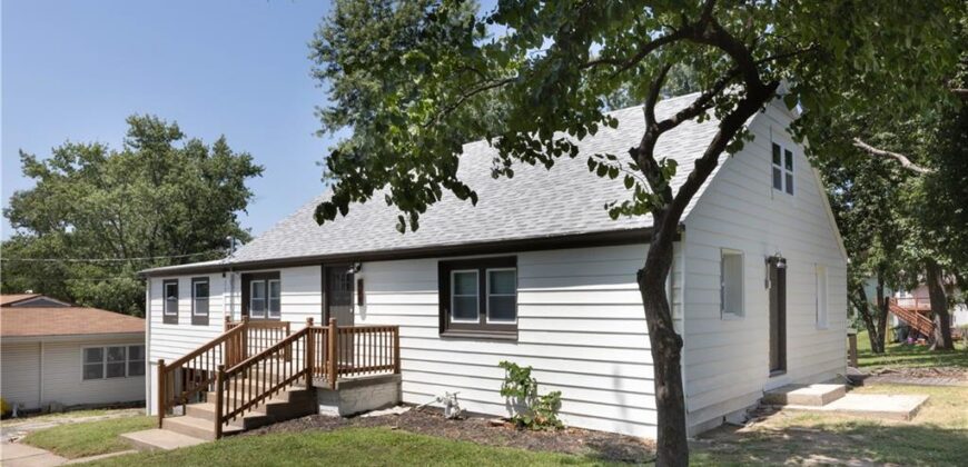 808 NE Russell Road, Kansas City, MO 64116