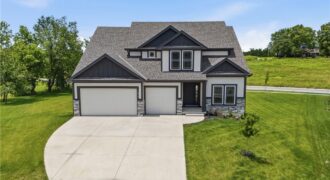 1972 Longview Drive, Liberty, MO 64068