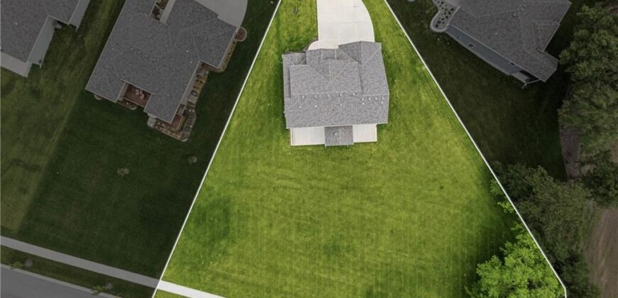 1972 Longview Drive, Liberty, MO 64068