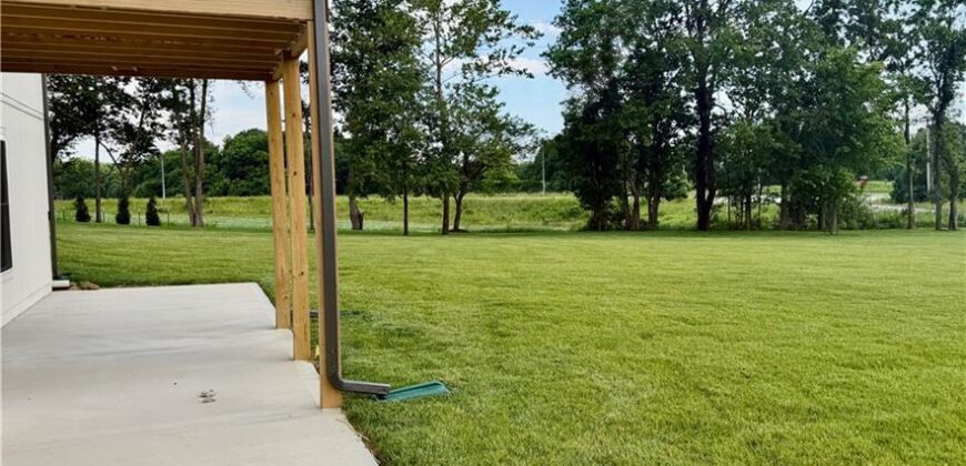1972 Longview Drive, Liberty, MO 64068