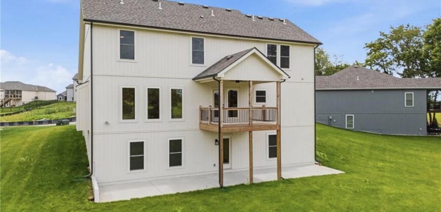 1972 Longview Drive, Liberty, MO 64068