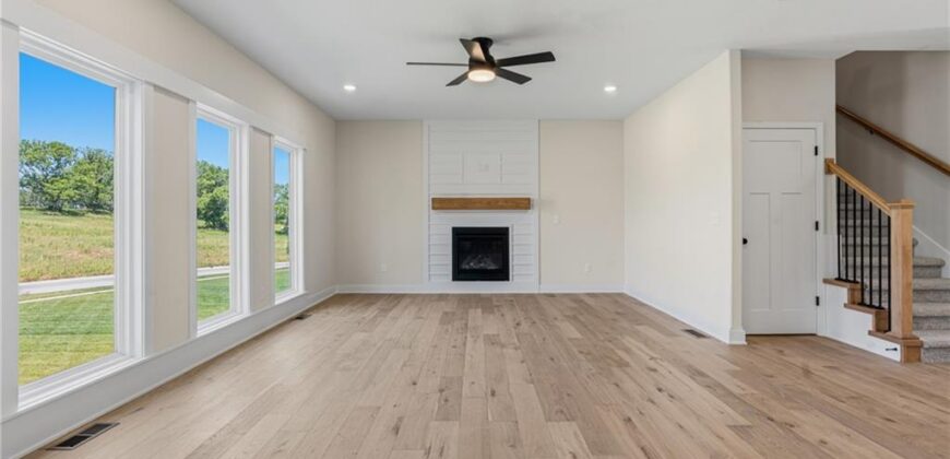 1972 Longview Drive, Liberty, MO 64068