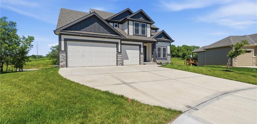 1972 Longview Drive, Liberty, MO 64068