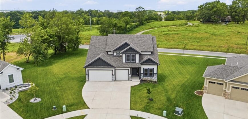 1972 Longview Drive, Liberty, MO 64068