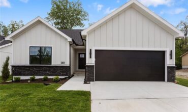 9735 N Lucerne Avenue, Kansas City, MO 64153