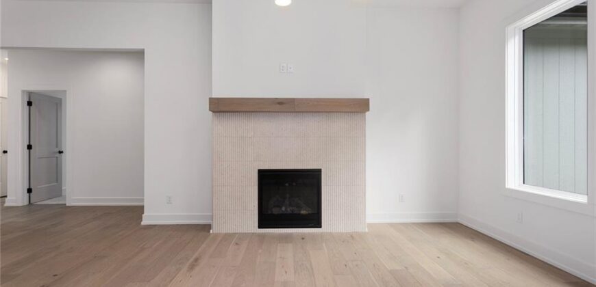 9735 N Lucerne Avenue, Kansas City, MO 64153