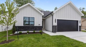 9735 N Lucerne Avenue, Kansas City, MO 64153