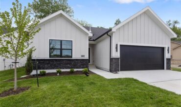 9735 N Lucerne Avenue, Kansas City, MO 64153