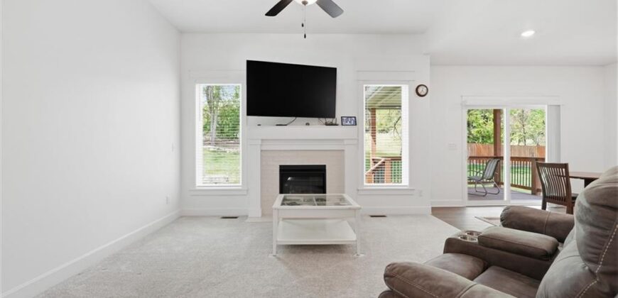 204 S MARIMACK Court, Kearney, MO 64060