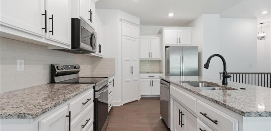 204 S MARIMACK Court, Kearney, MO 64060