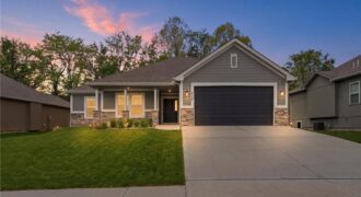 204 S MARIMACK Court, Kearney, MO 64060