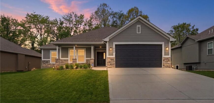 204 S MARIMACK Court, Kearney, MO 64060