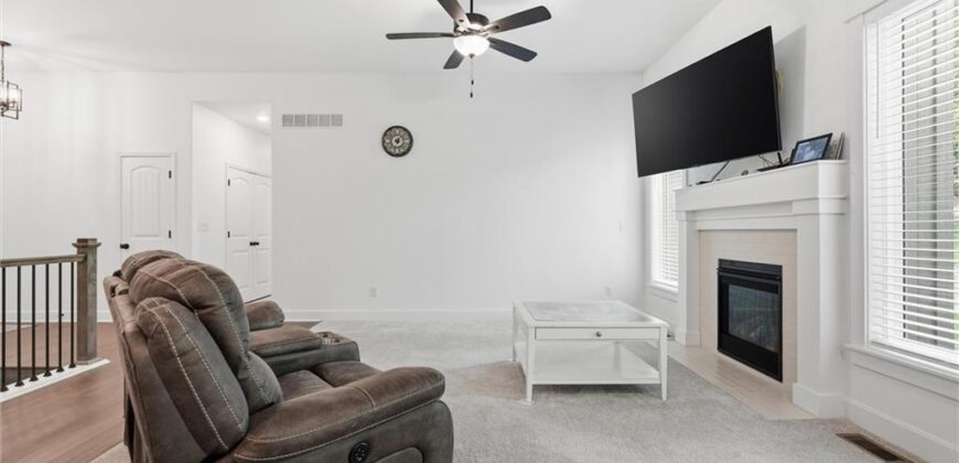 204 S MARIMACK Court, Kearney, MO 64060