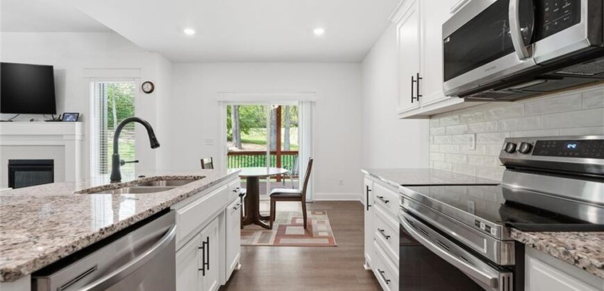 204 S MARIMACK Court, Kearney, MO 64060