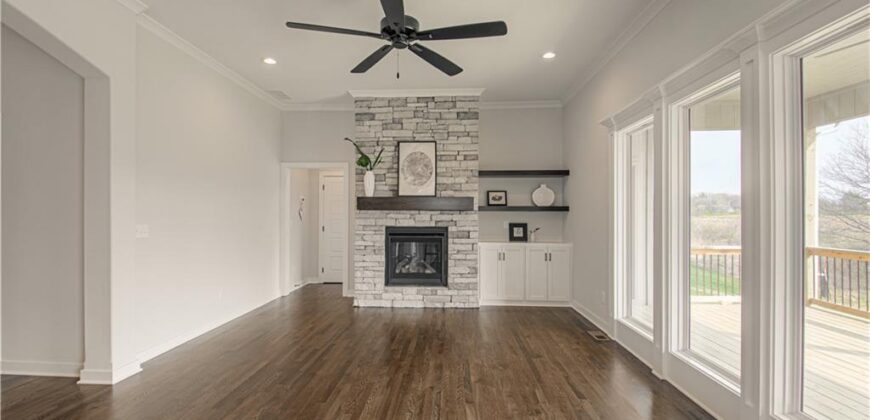 1059 Fir Lane, Liberty, MO 64068