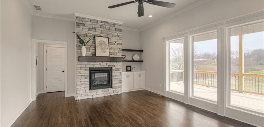 1059 Fir Lane, Liberty, MO 64068