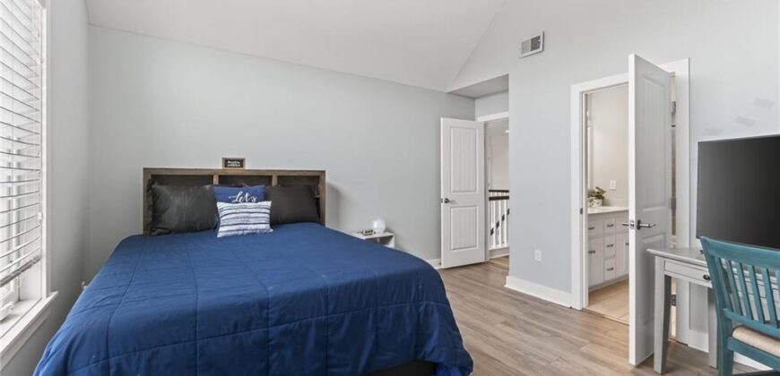2827 NE 102nd Terrace, Kansas City, MO 64155