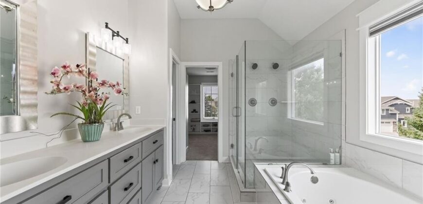 2827 NE 102nd Terrace, Kansas City, MO 64155