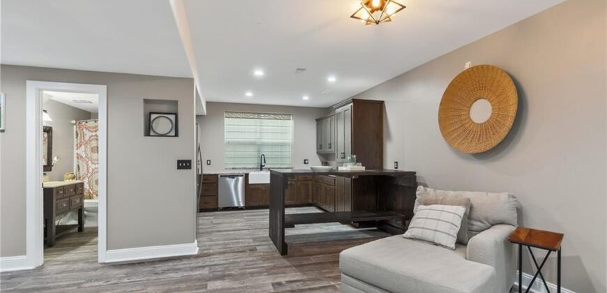 2827 NE 102nd Terrace, Kansas City, MO 64155