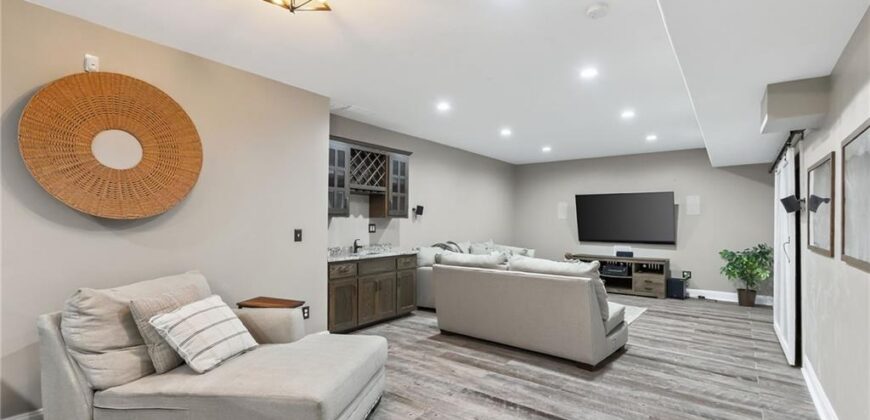 2827 NE 102nd Terrace, Kansas City, MO 64155