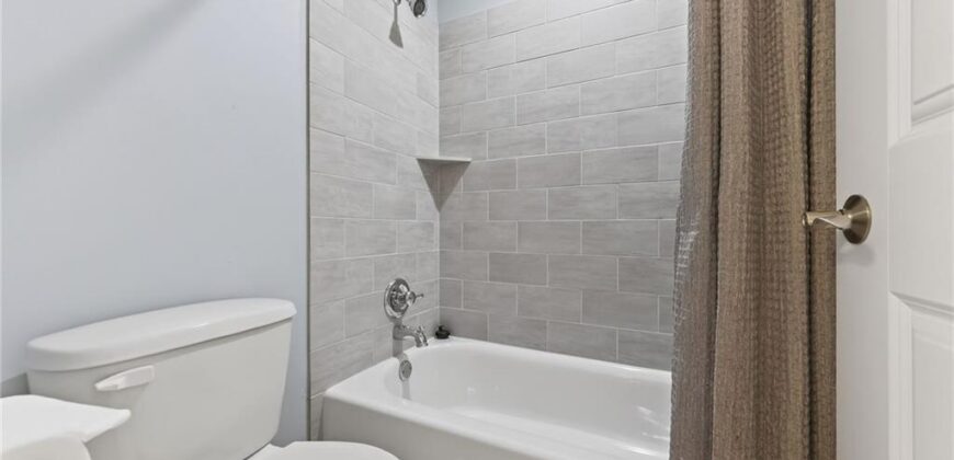 2827 NE 102nd Terrace, Kansas City, MO 64155