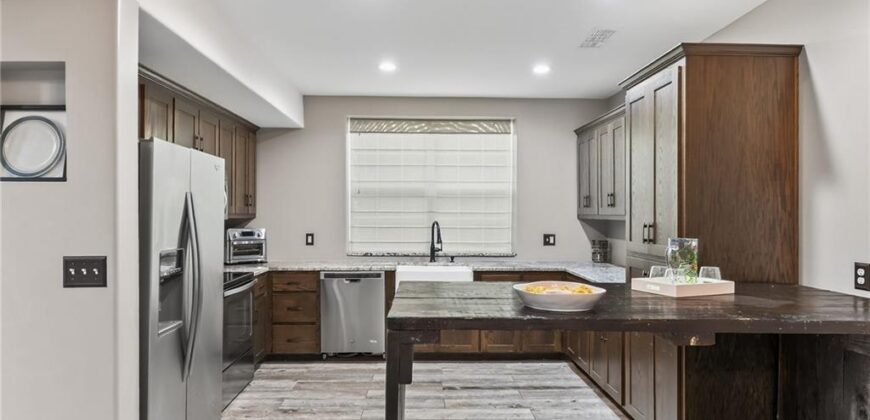 2827 NE 102nd Terrace, Kansas City, MO 64155