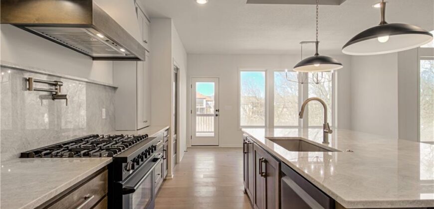 2306 Foxtail Drive, Kearney, MO 64060