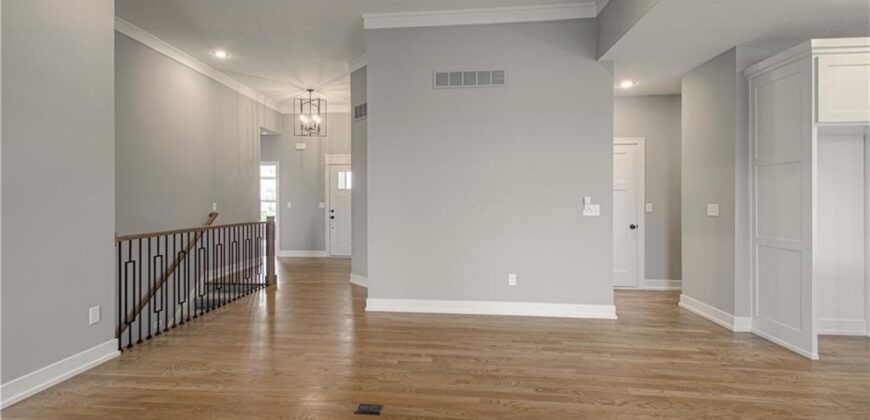 2316 Larkspur Lane, Kearney, MO 64060